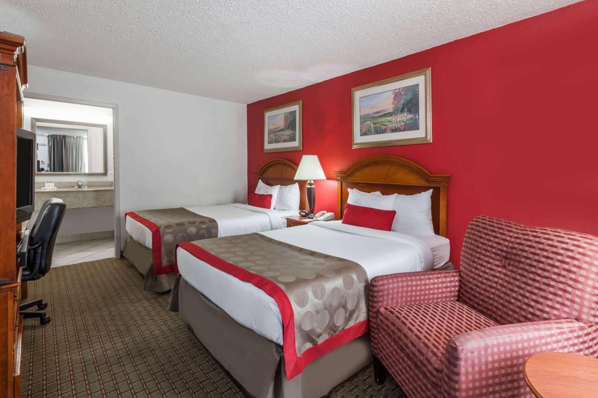 Ramada By Wyndham New Iberia Otel Dış mekan fotoğraf